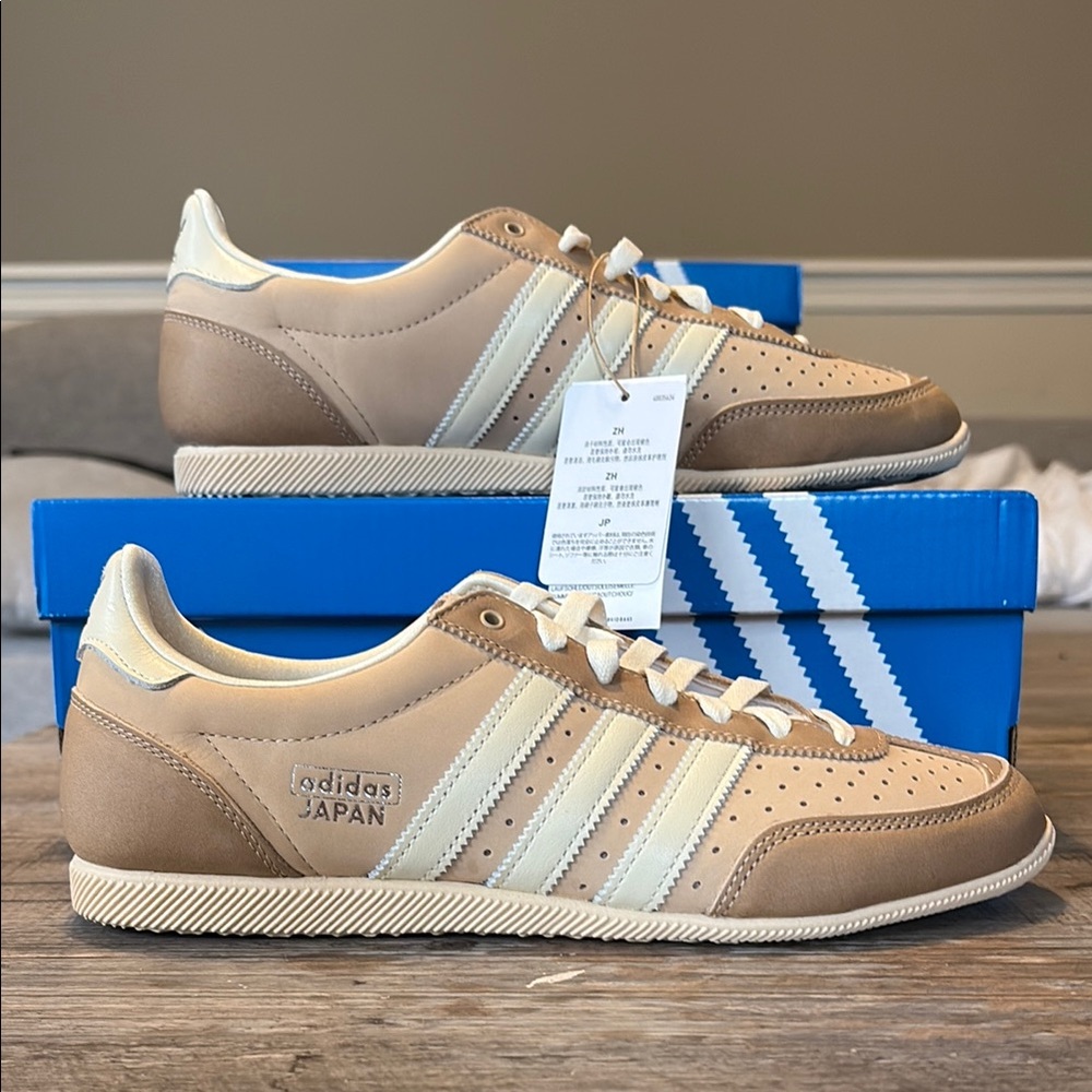 Adidas JAPAN Collection Women's Sneakers - SOLD OUT - Picture 2 of 9